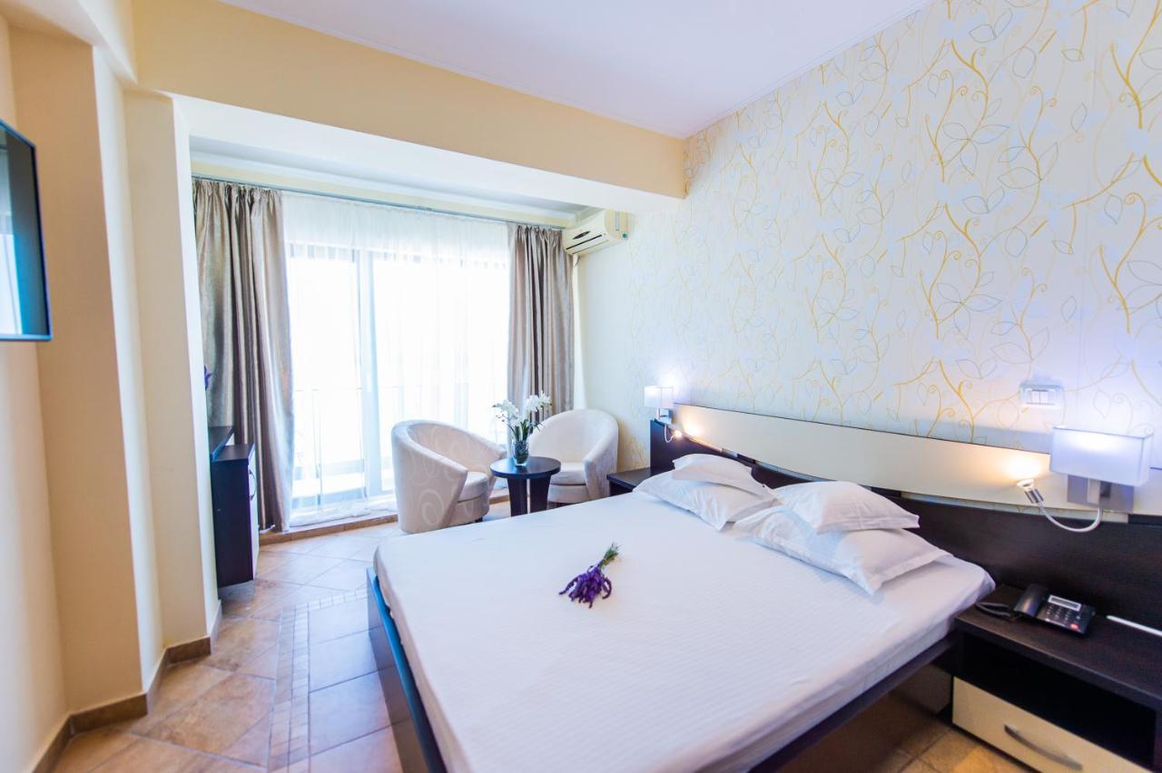 Hotel Prestige มามายา ภายนอก รูปภาพ