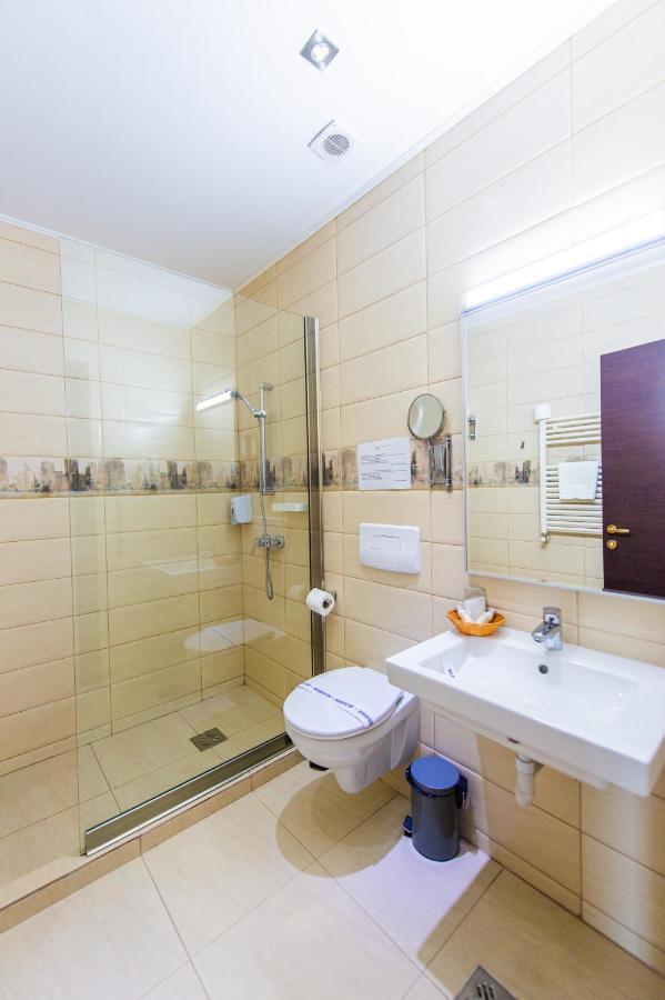 Hotel Prestige มามายา ภายนอก รูปภาพ
