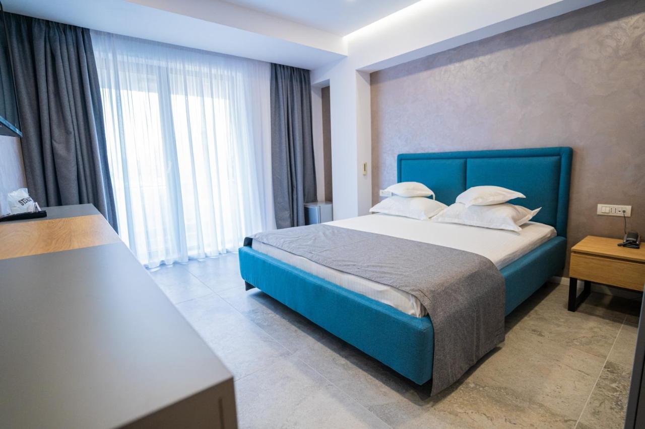 Hotel Prestige มามายา ภายนอก รูปภาพ